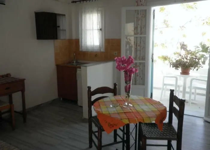 Astoria Aparthotel 5*