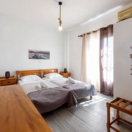 Astoria Lägenhetshotell Páros