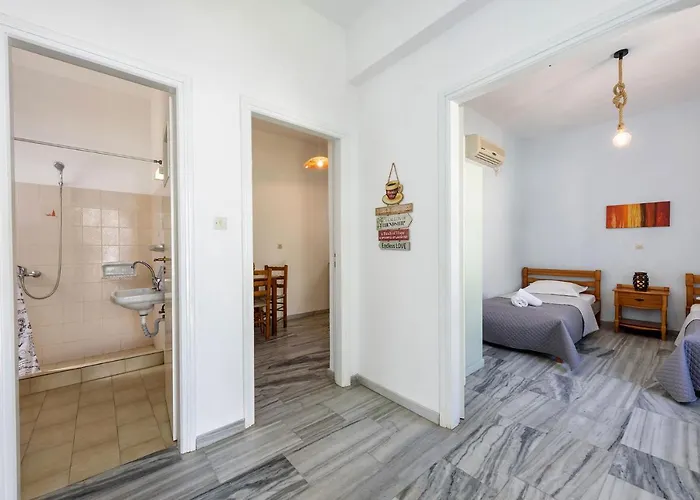 Astoria Aparthotel 5*